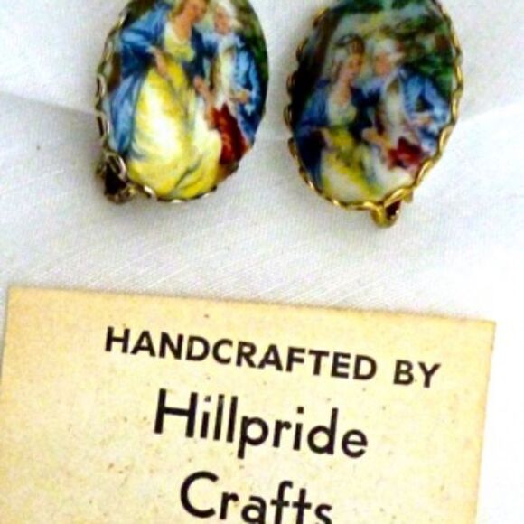 PORCELAIN TRANSFER ROMANTIC PAIR CLIP EARRING NWT - Picture 4 of 8